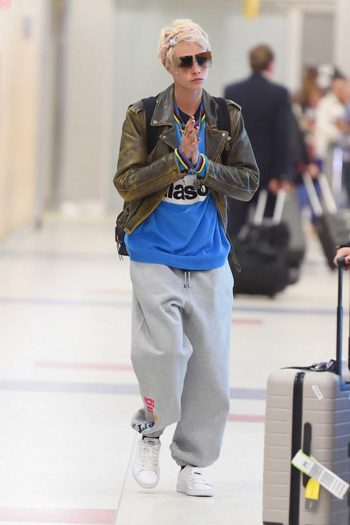 Cara Delevingne Arrives at JFK Airport in New York City-2