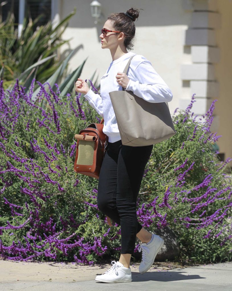 Emmy Rossum Leaves Her Vocal Instructor in Hollywood-5