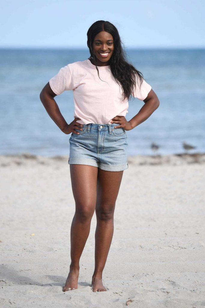 Sloane Stephens Poses with the Championship Trophy on Crandon Beach in Miami-3