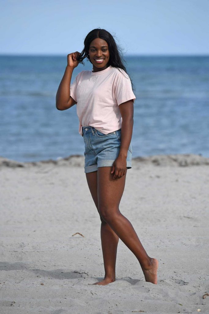 Sloane Stephens Poses with the Championship Trophy on Crandon Beach in Miami-4