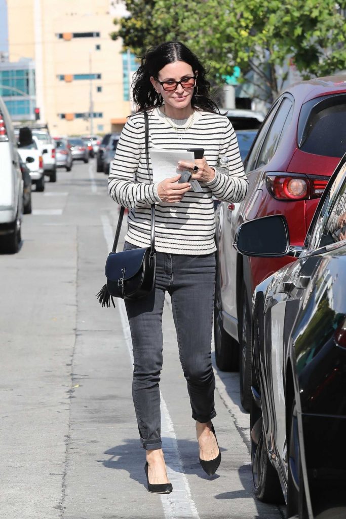 Courteney Cox Out Shopping in West Hollywood-2