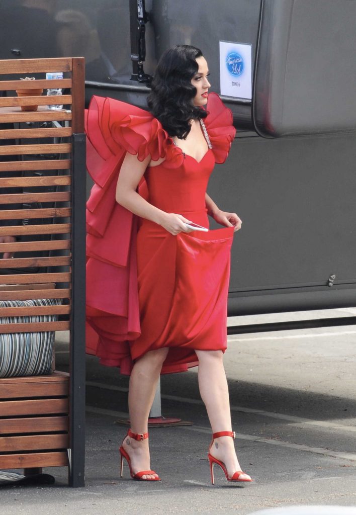 Katy Perry Arrives at the American Idol Live Show in Los Angeles-4