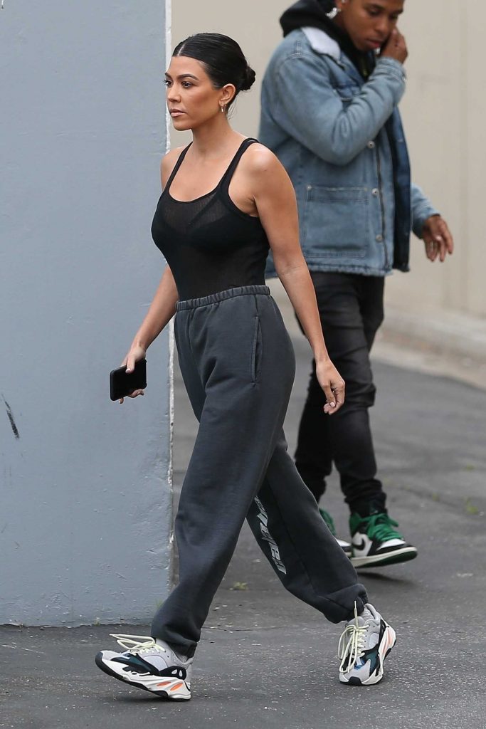 Kourtney Kardashian Exits a Studio in Los Angeles-3