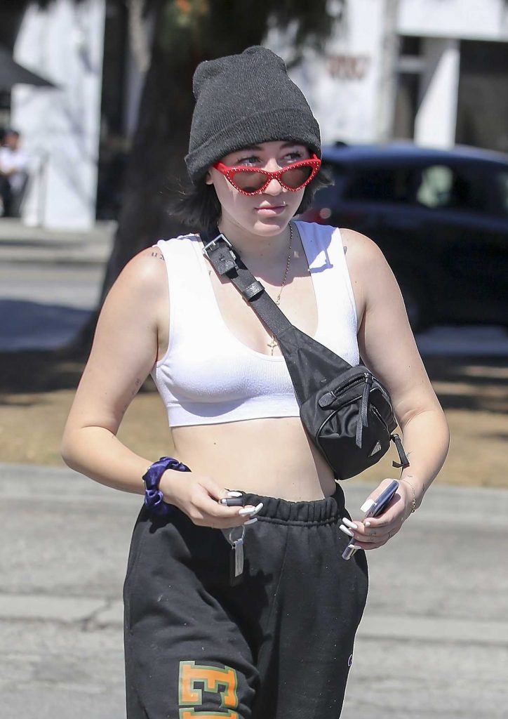 Noah Cyrus Was Seen Out in Los Angeles-4