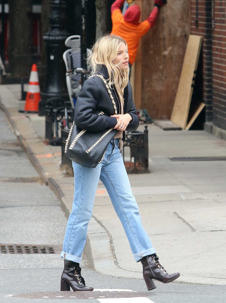Sienna Miller Takes a Taxi in New York City-2