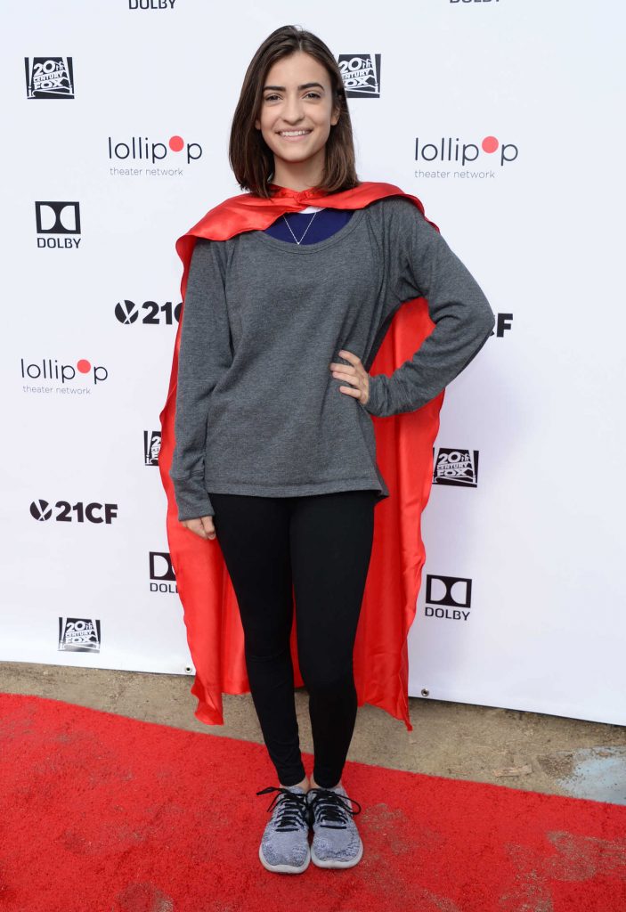Soni Bringas at the 2nd Annual Lollipop Superhero Walk Benefiting Lollipop Theater Network in Los Angeles-2