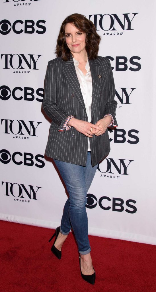 Tina Fey at Tony Awards Nominees Photocall in New York-2