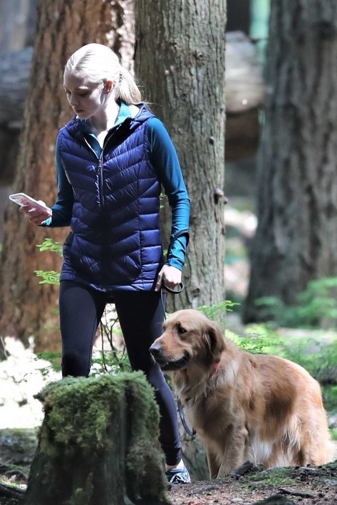 Amanda Seyfried on the set of The Art of Racing in the Rain in Vancouver-4
