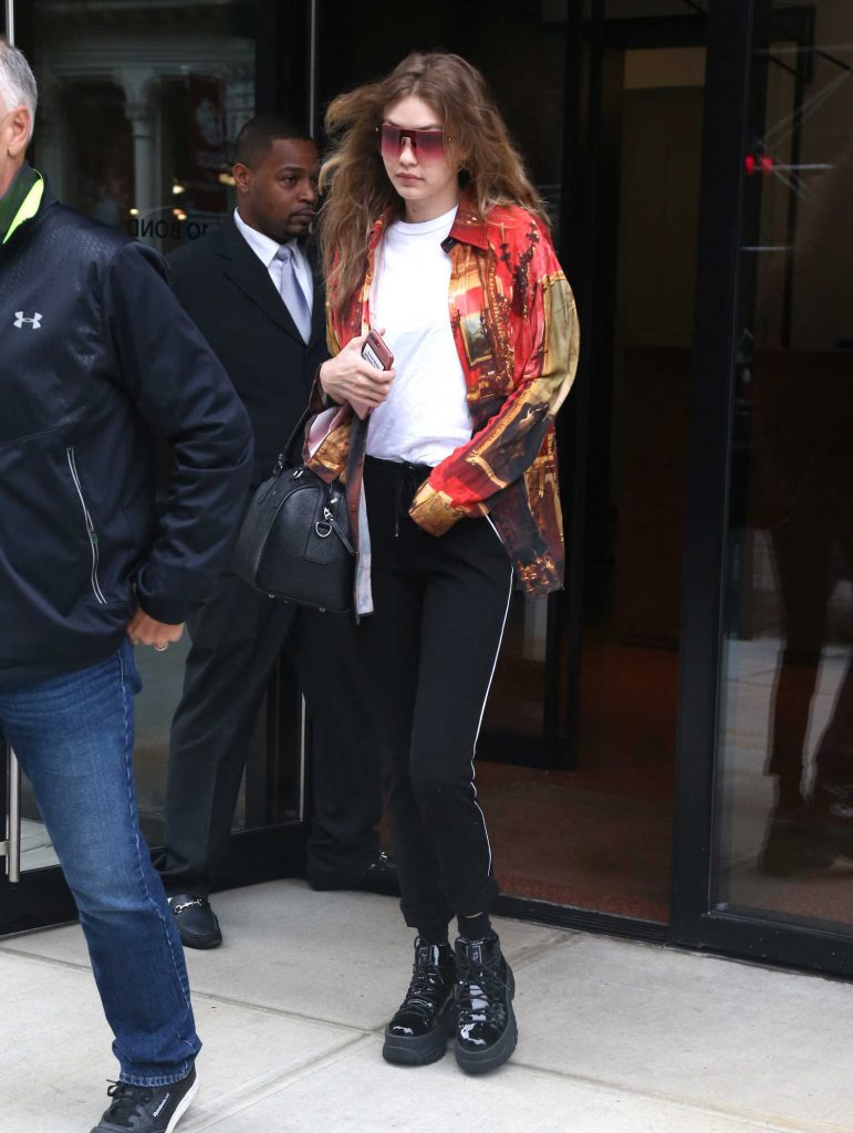 Gigi Hadid Leaves Her Apartment in Manhattan, New York City-2