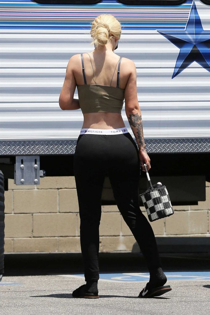 Iggy Azalea Arrives on the Set of Her Upcoming Music Video in Los Angeles-3