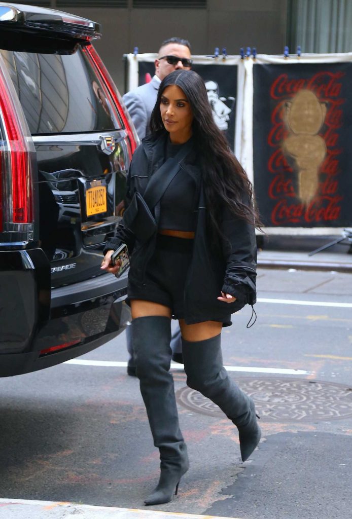 Kim Kardashian Returns to Her Hotel in New York City-2