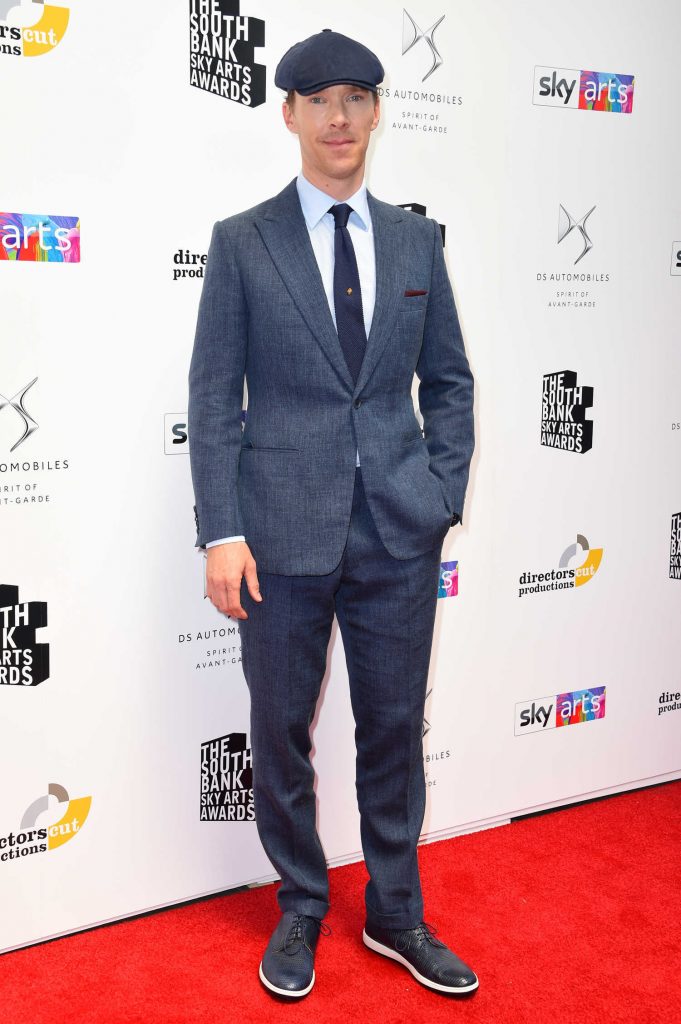 Benedict Cumberbatch Arrives at the South Bank Sky Arts Awards at the Savoy Hotel in London-3