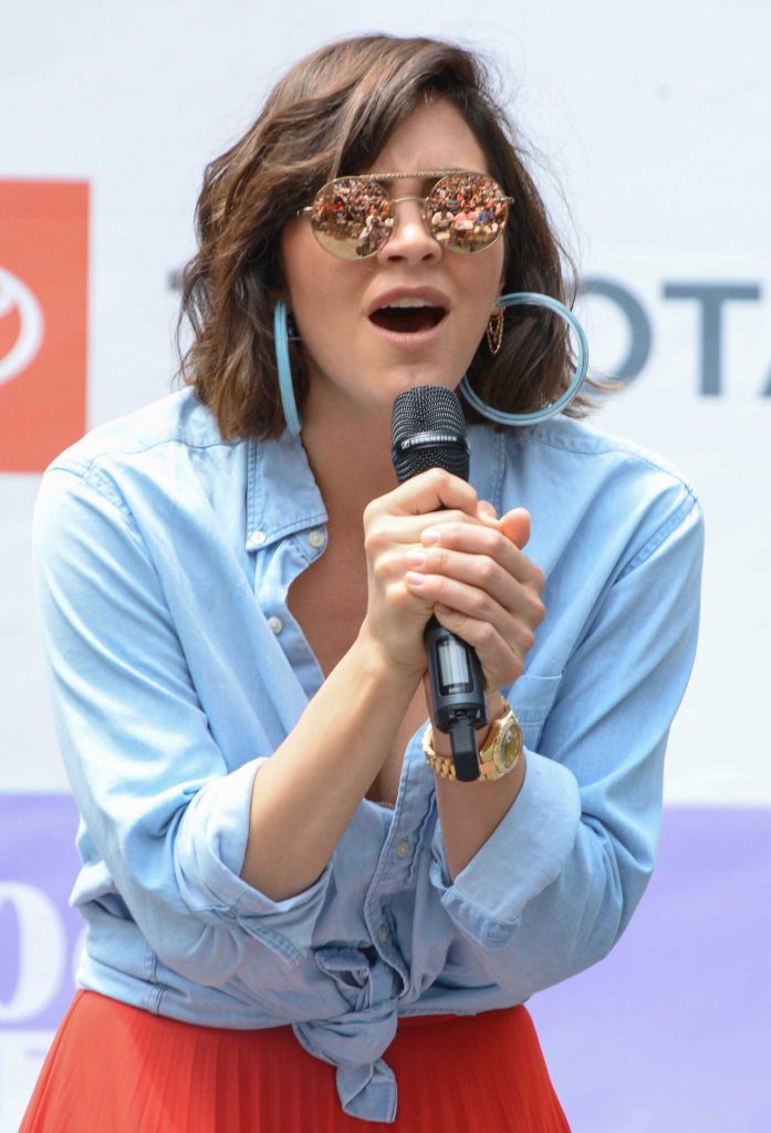 Katharine McPhee at Lite FM Broadway in the Park in New York-5