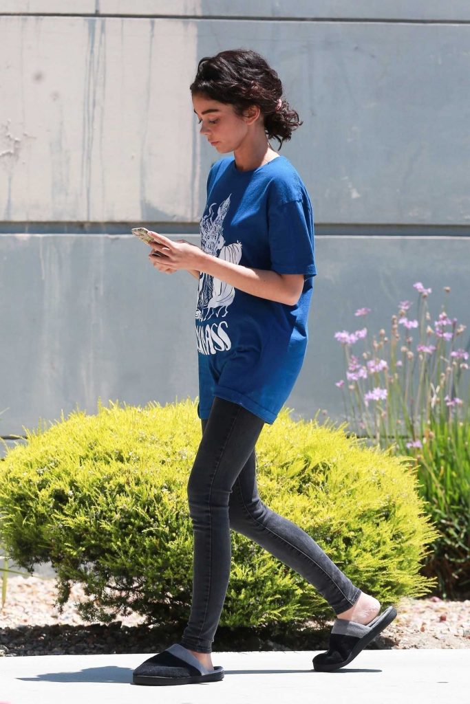 Sarah Hyland on the Set of The Wedding Year in Los Angeles-4