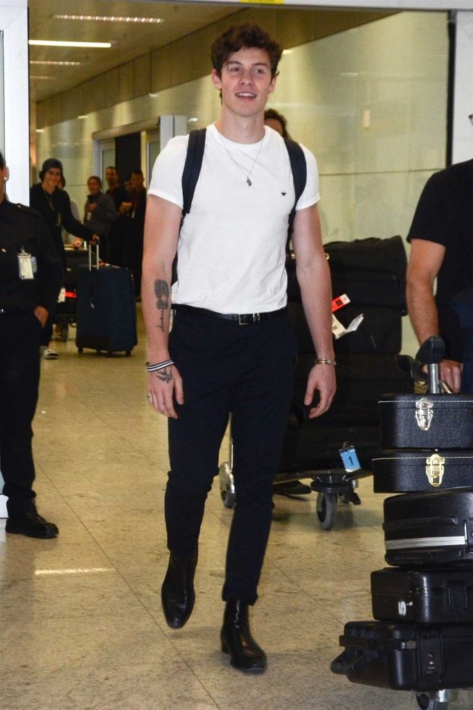 Shawn Mendes Arrives in Sao Paulo-2