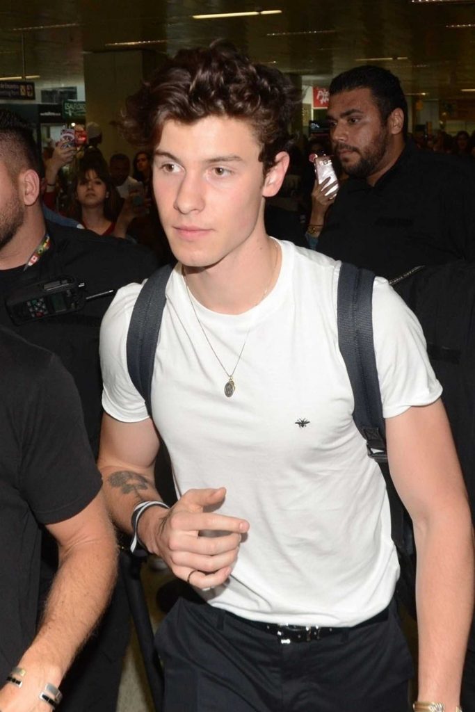 Shawn Mendes Arrives in Sao Paulo-4