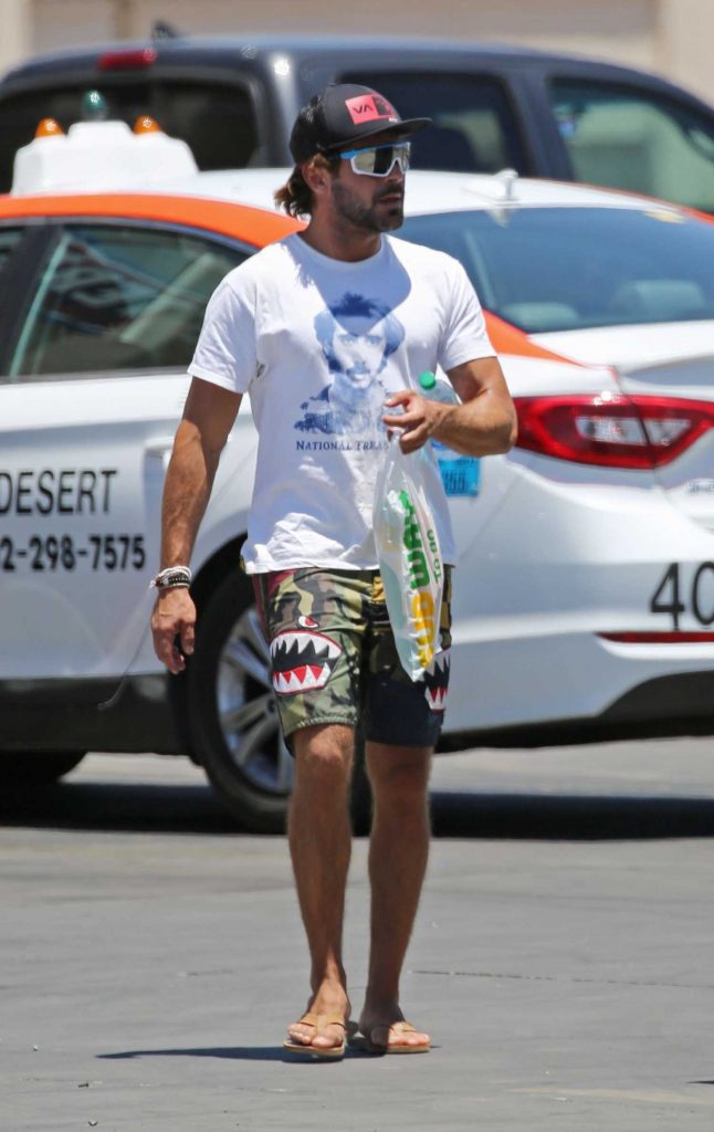 Zac Efron Grabs Some Food from Subway in Laughlin-1