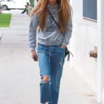 Cat Deeley in a Blue Ripped Jeans Stops by Whole Foods Market in Beverly Hills