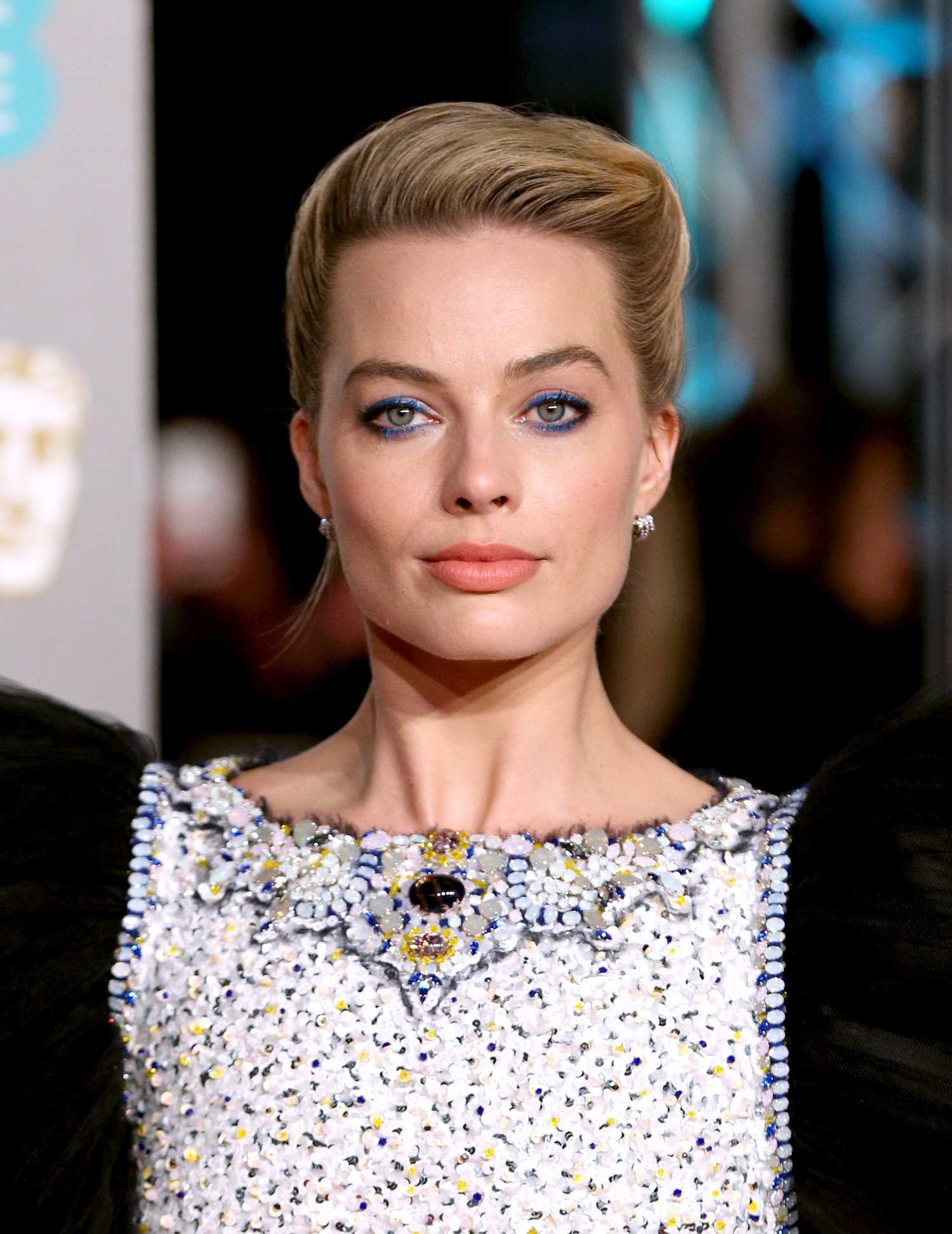 Margot Robbie Attends 2019 BAFTA Awards in London – Celeb Donut