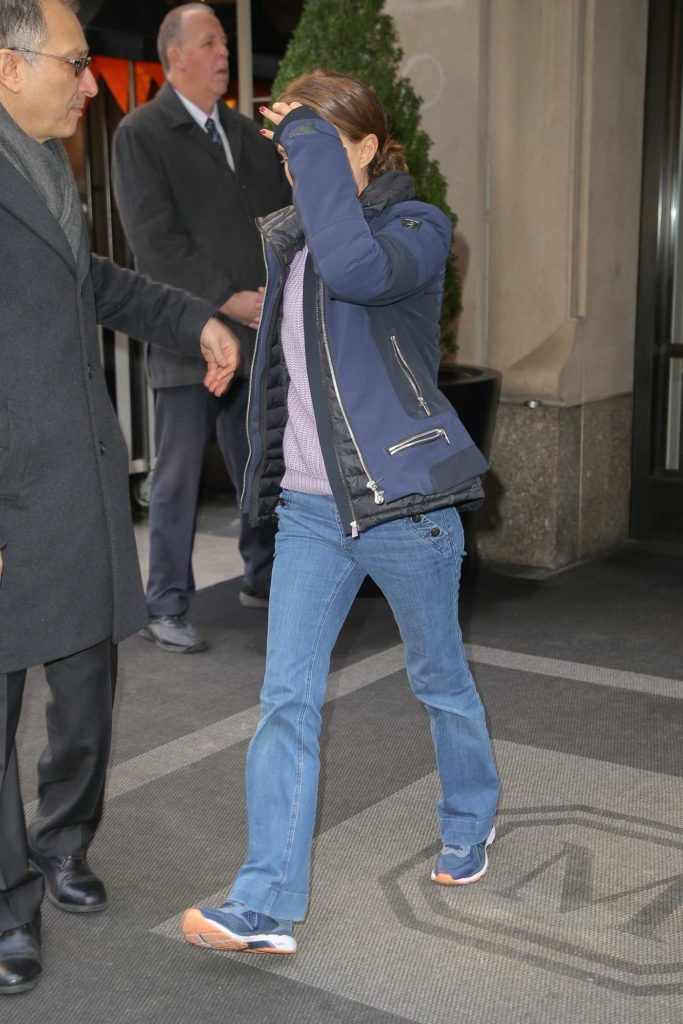Natalie Portman in a Blue Sneakers