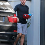 Niall Horan Arrives at a Friends House in Los Angeles