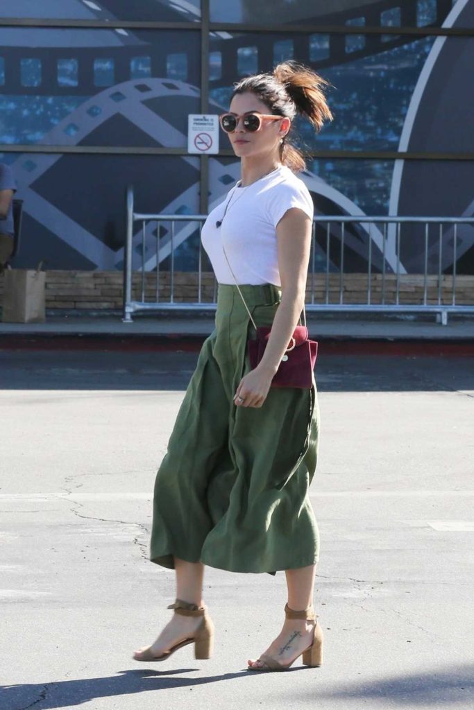 Jenna Dewan in a Green Skirt