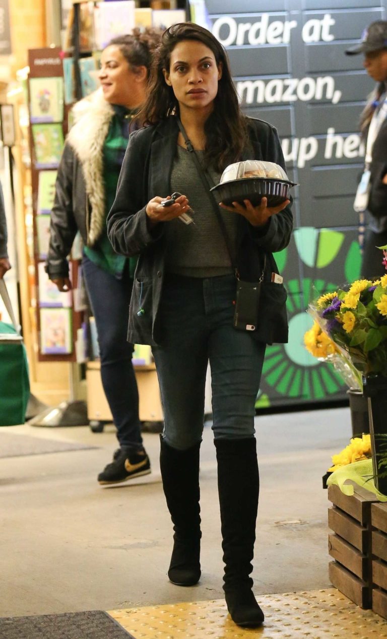 Rosario Dawson in a Black Blazer Makes a Quick Stop at Whole Foods
