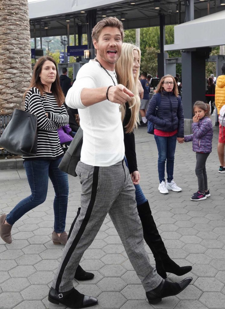 Chad Michael Murray in a Gray Checked Pants
