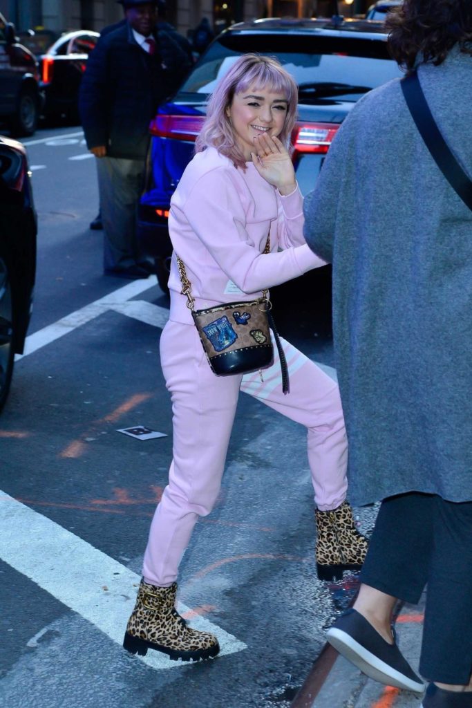 Maisie Williams in a Pink Sweatsuit