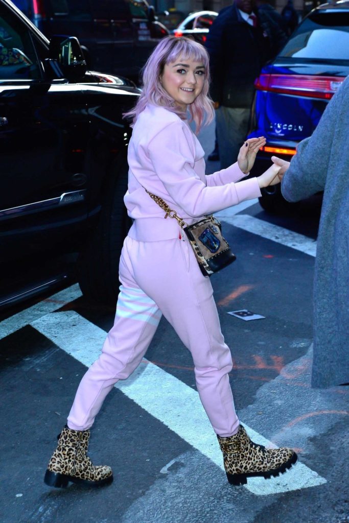 Maisie Williams in a Pink Sweatsuit