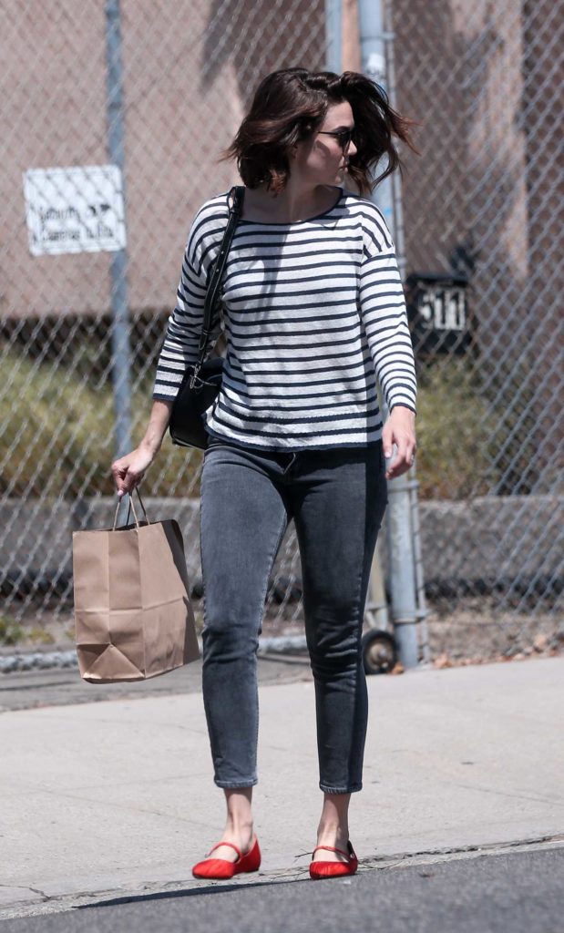 Mandy Moore in a Striped Long Sleeves T-Shirt