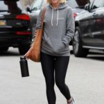 Julianne Hough in a Gray Hoody Hits the Gym in LA
