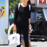 Gal Gadot in a Black Leggings Goes Shopping Out in Studio City