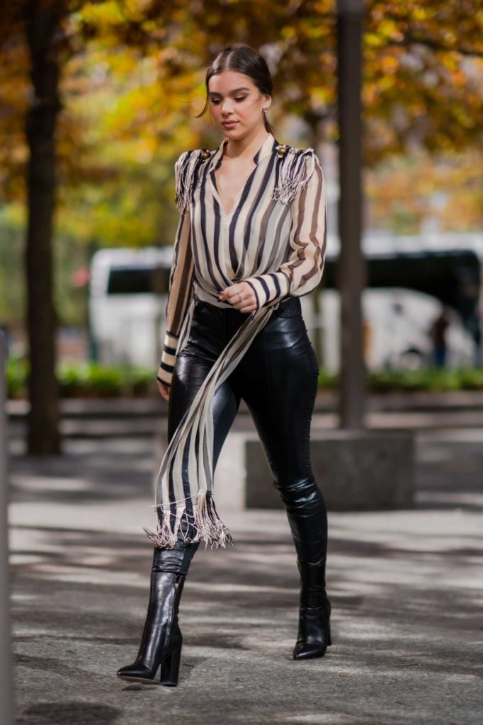 Hailee Steinfeld in a Striped Blouse