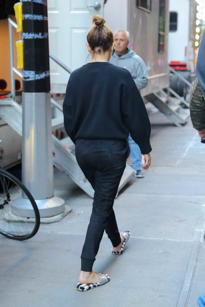 Jennifer Lopez in a Black Sweatshirt