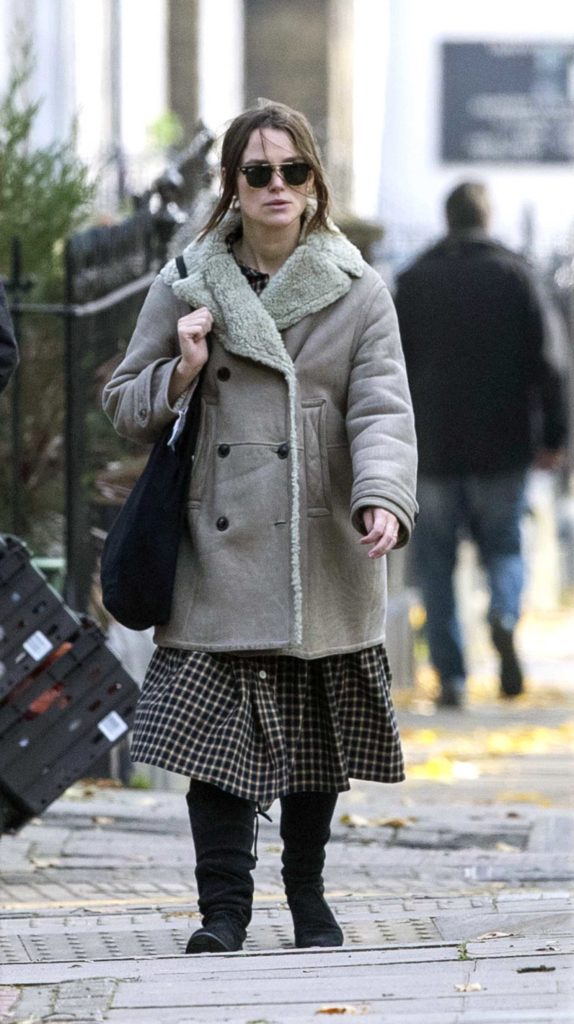 Keira Knightley in a Gray Sheepskin Jacket