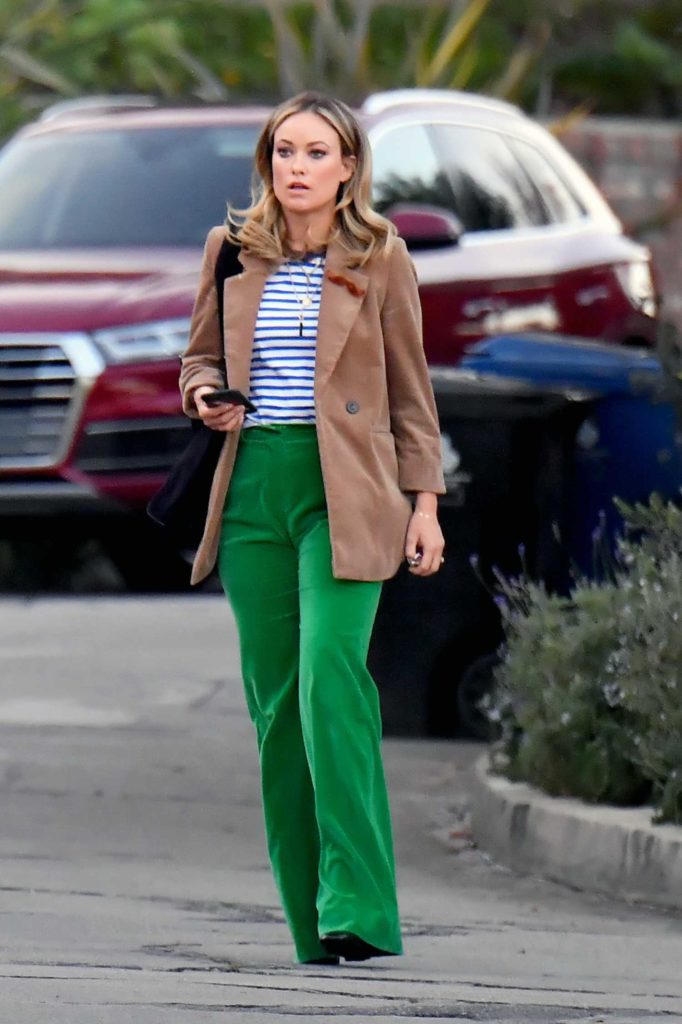 Olivia Wilde in a Green Pants