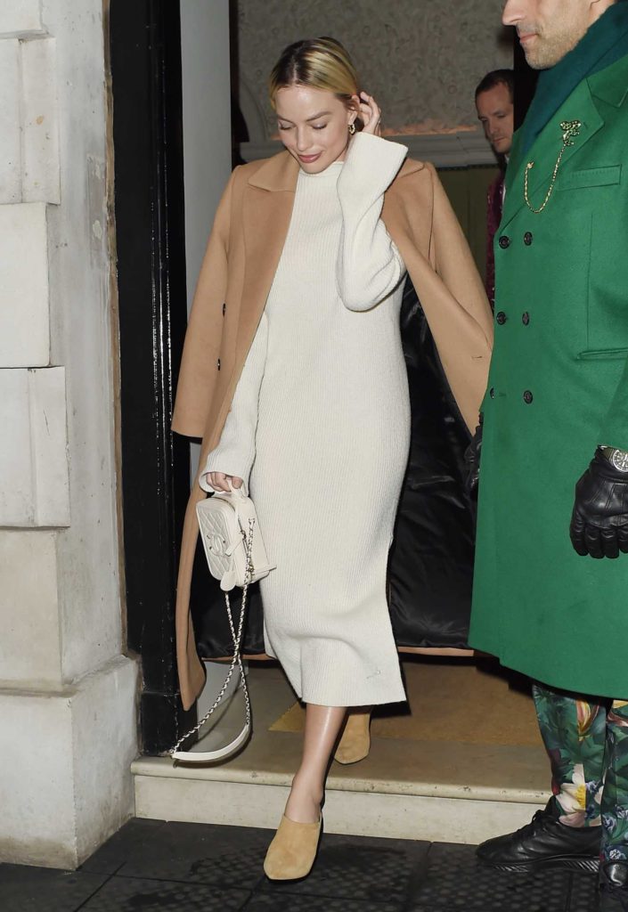 Margot Robbie in a Beige Coat
