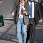 Elisabeth Moss in a Blue Jeans Arrives at Jimmy Kimmel Live in Los Angeles