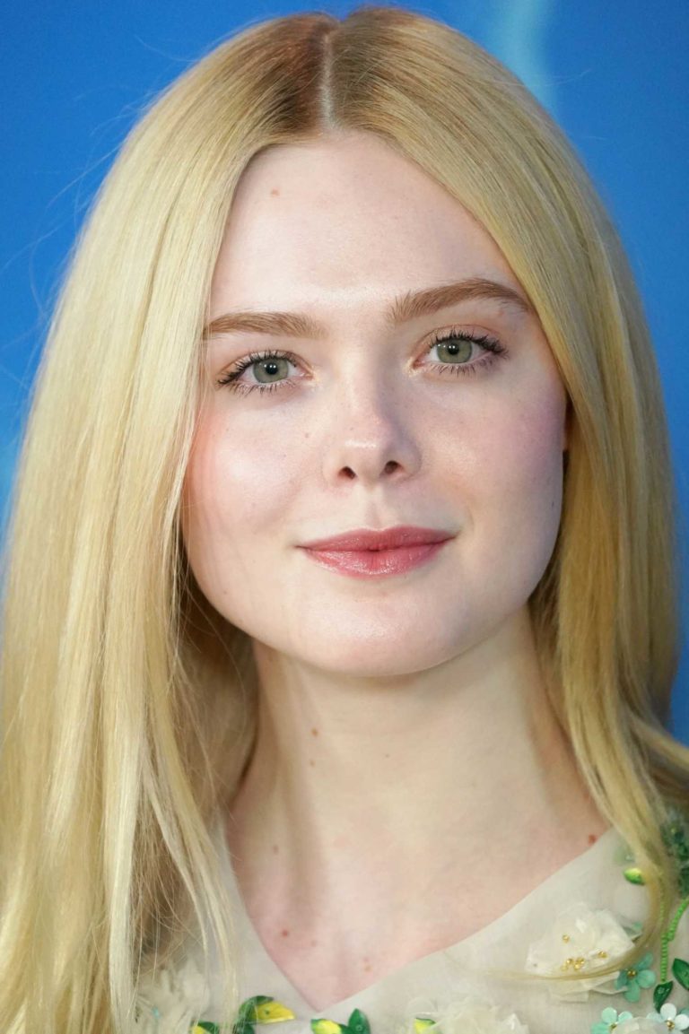 Elle Fanning Attends The Roads Not Taken Photocall During the 70th ...