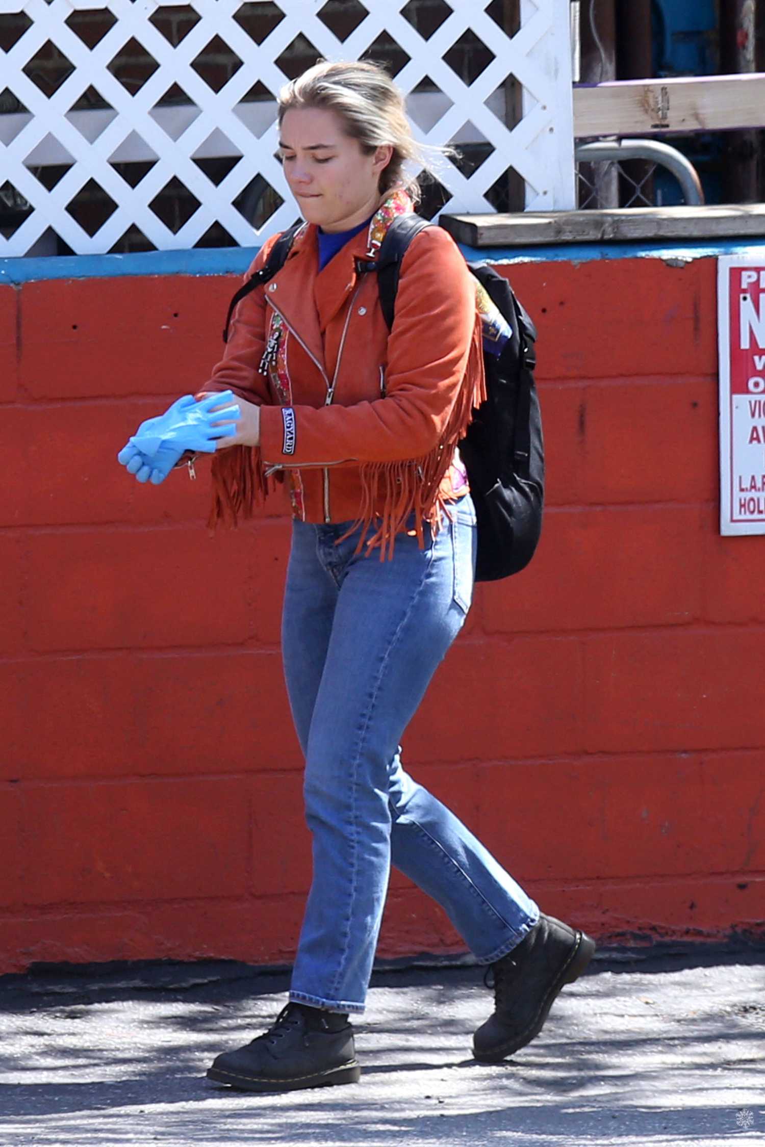 Florence Pugh in a Blue Medical Gloves Was Seen Out with Zach Braff in