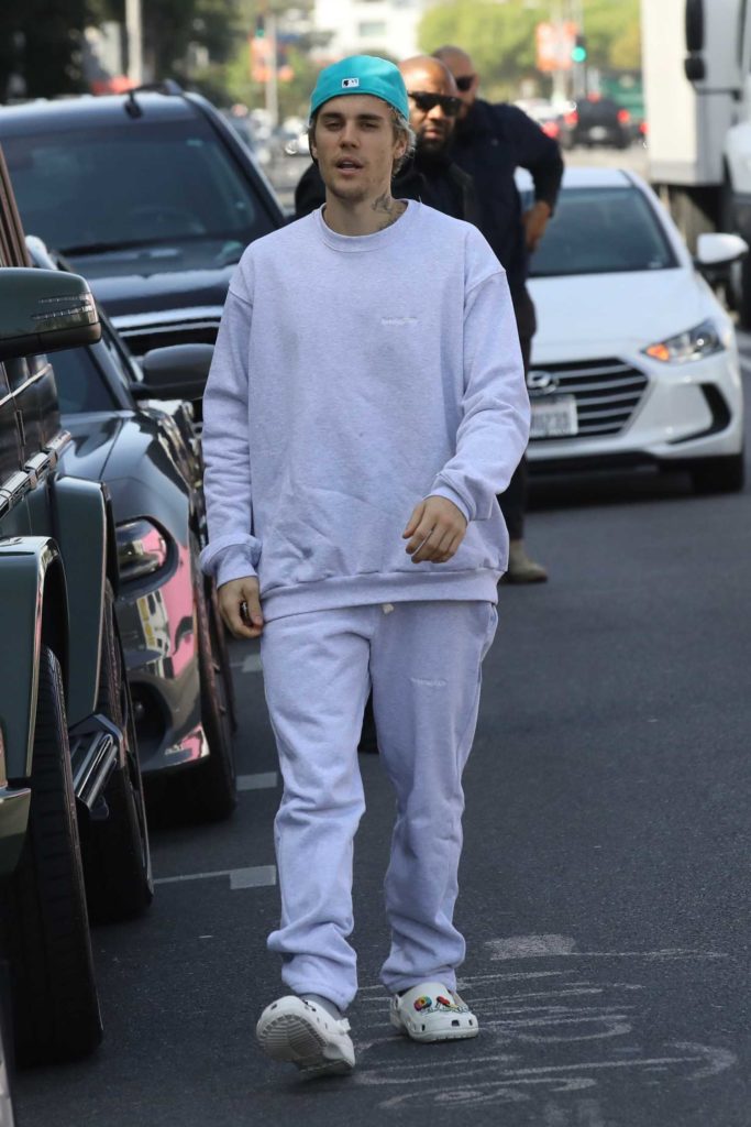 Justin Bieber in a Gray Sweatsuit