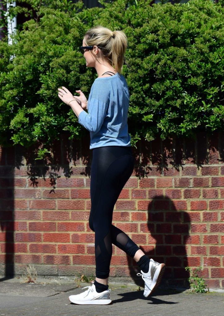 Laura Whitmore in a White Sneakers