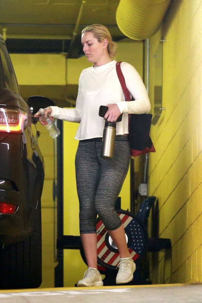 Lindsey Vonn in a White Long Sleeves T-Shirt