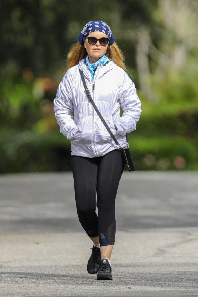 Maria Shriver in a Black Sneakers