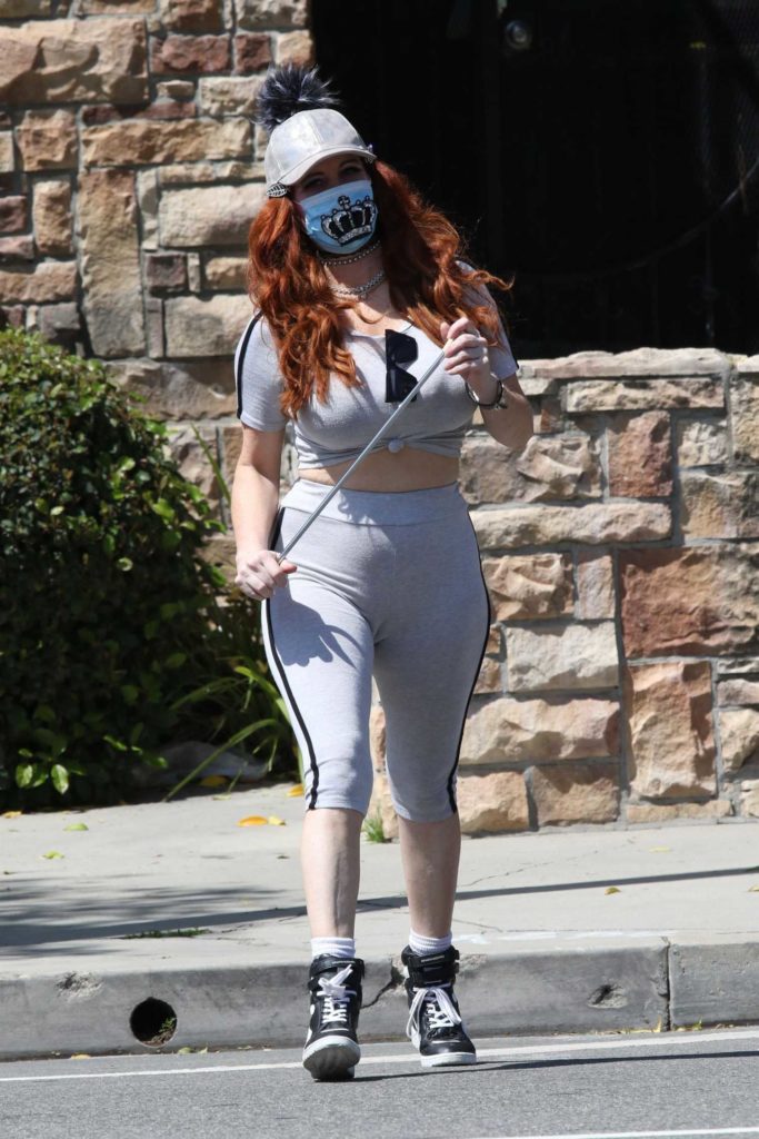 Phoebe Price in a Gray Workout Clothes