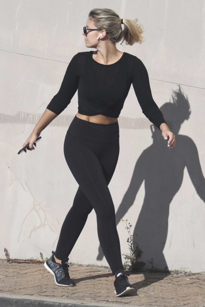 Natasha Oakley in a Black Leggings