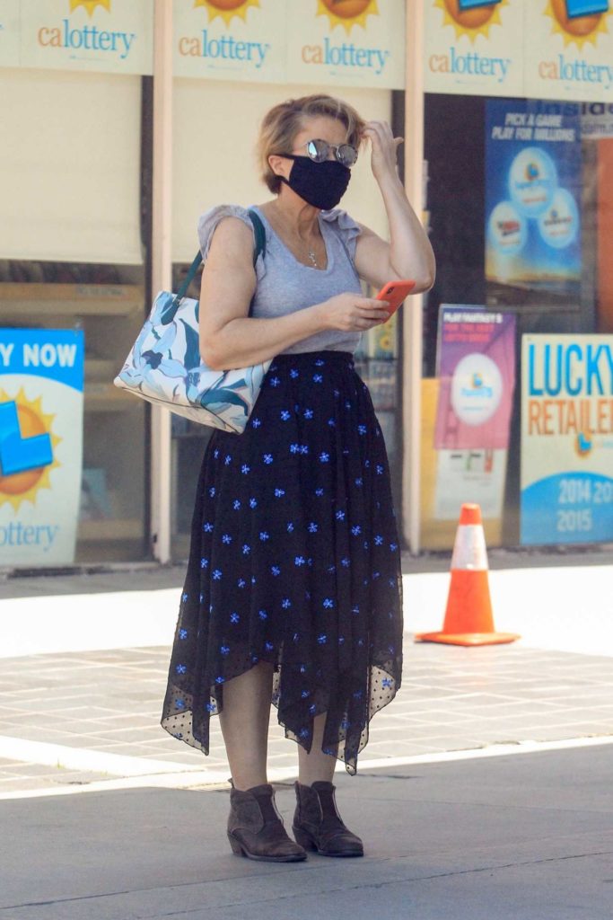 Yeardley Smith in a Black Protective Mask