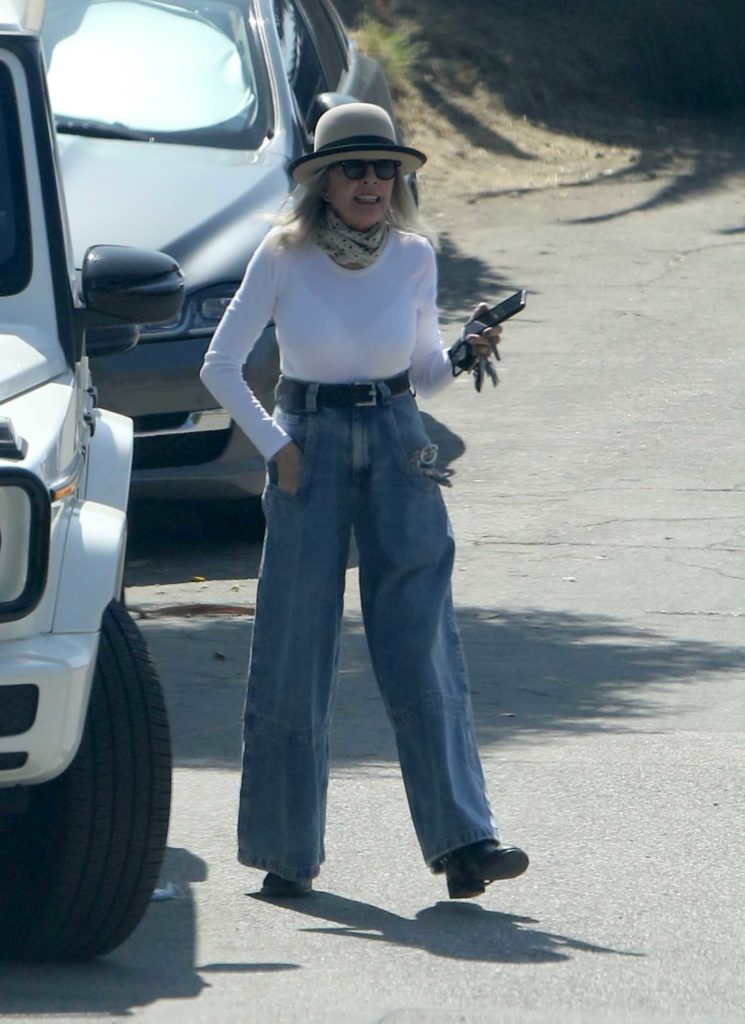 Diane Keaton in a Beige Bowler