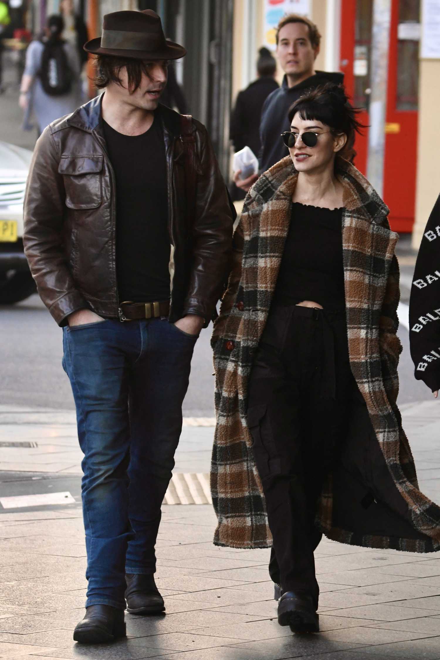 Jessica Origliasso in a Plaid Coat Was Seen Out with Lisa Origliasso in ...